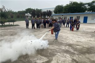 馥稷生物组织全体员工消防灭火演练