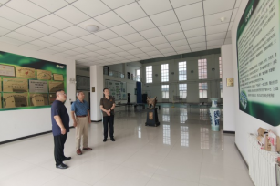 中国农业大学博士、教授、博士生导师 齐俊生莅临杨凌馥稷参观交流